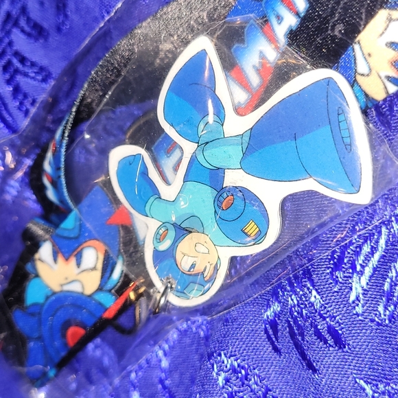 🍂3/$10 - Megaman Lanyard & Keychain - Picture 2 of 8